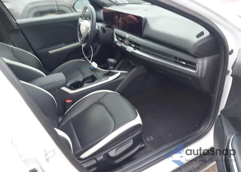 2025 Kia K4 Gt-Line z USA, uszkodzony, nr VIN 3KPFW4DE4SE184732